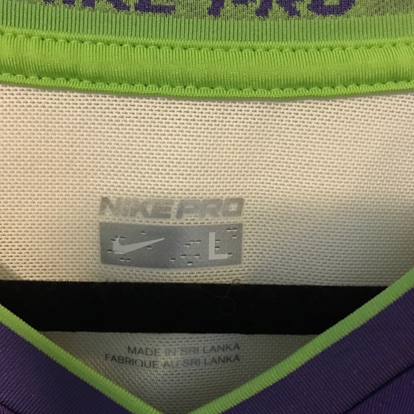 Lg- Nike Pro athletic tee - Picture 3 of 6